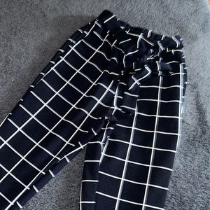 Shown plaid dark blue legging pants